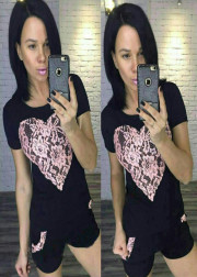 Спортивный костюм