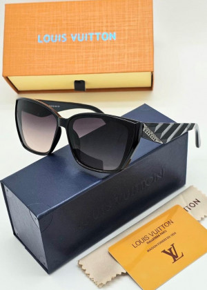 Набор солнцезащитные очки, коробка, чехол + салфетки #21193426