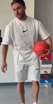 Спортивный костюм