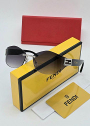 Набор женские солнцезащитные очки, коробка, чехол + салфетки