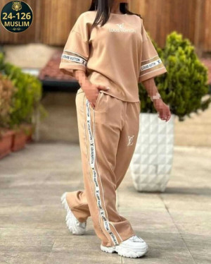 Спортивный костюм 22882277