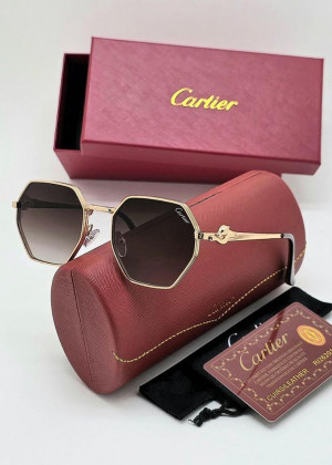 Набор женские солнцезащитные очки, коробка, чехол + салфетки 22931259