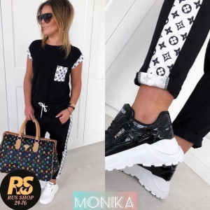 Спортивный костюм 22980791