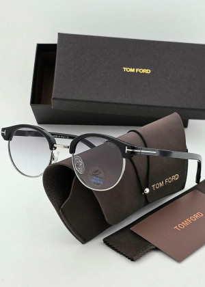 Набор женские солнцезащитные очки, коробка, чехол + салфетки 22986090