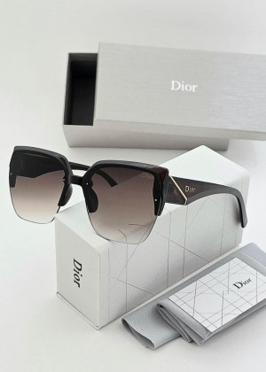 Набор женские солнцезащитные очки, коробка, чехол + салфетки 22986326