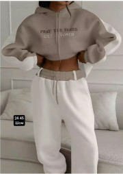 Спортивный костюм