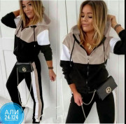 Спортивный костюм