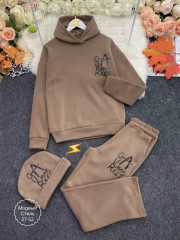 Спортивный костюм