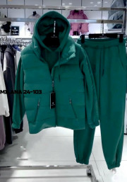 Спортивный костюм