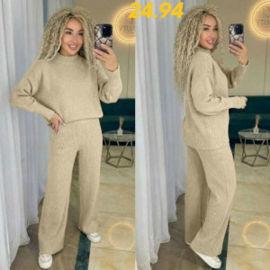 Спортивный костюм 23154373