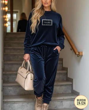 Спортивный костюм 23156057