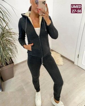 Спортивный костюм 23157832