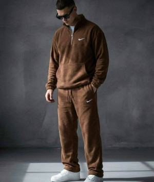 Спортивный костюм #23185694