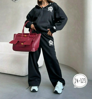 Спортивный костюм #23186021