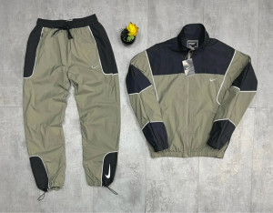 Спортивный костюм #23234412