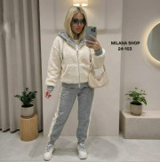 Спортивный костюм