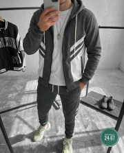 Спортивный костюм