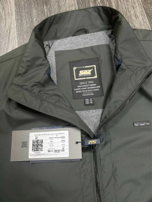 Ветровка #23278257