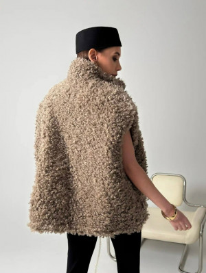 Жилет #23317285