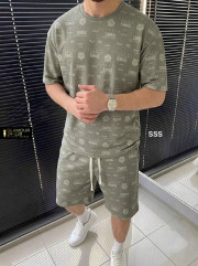 Костюм