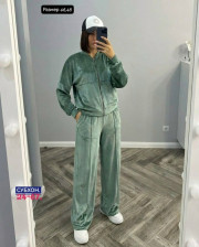 Костюм