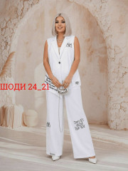 Костюм