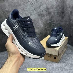 Кроссовки #23516392