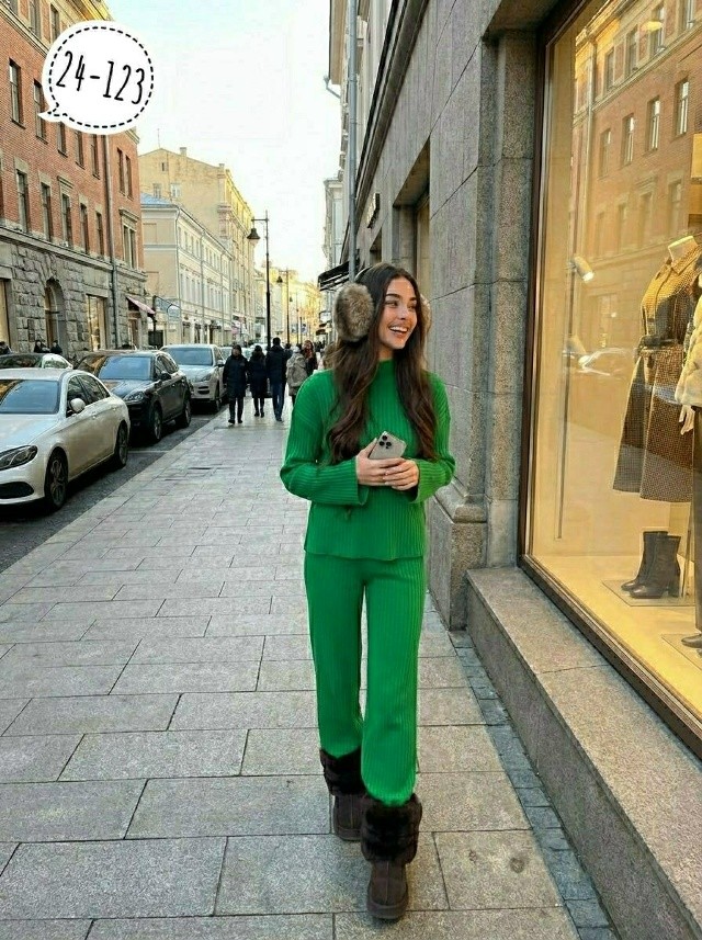 Костюм