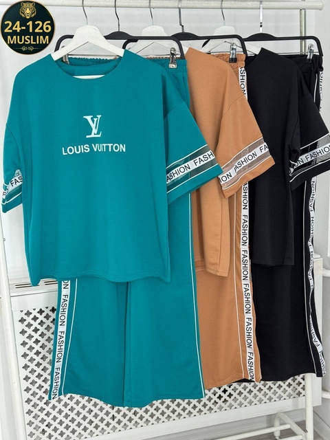 Спортивный костюм 22903919