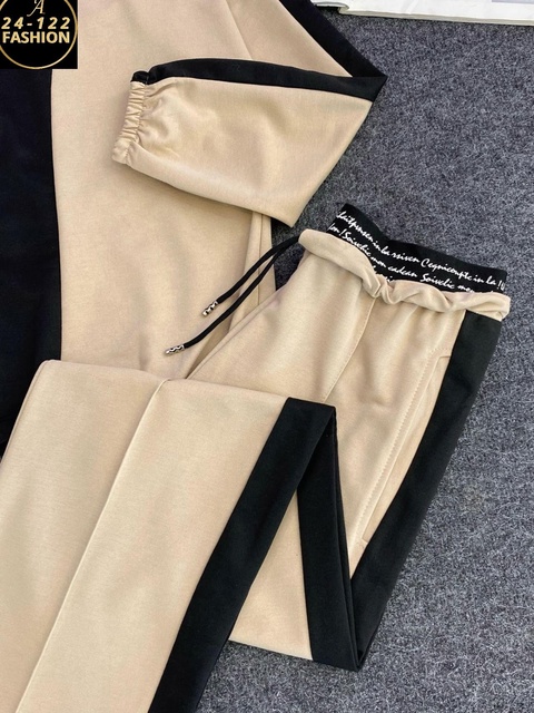 Спортивный костюм 22906334