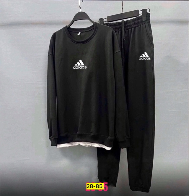 Спортивный костюм 22910819