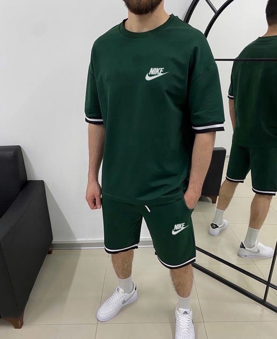 Спортивный костюм 22915421