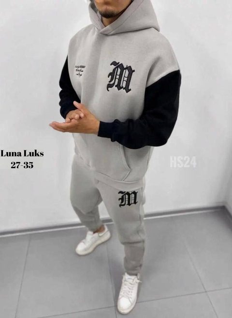 Спортивный костюм 22917238