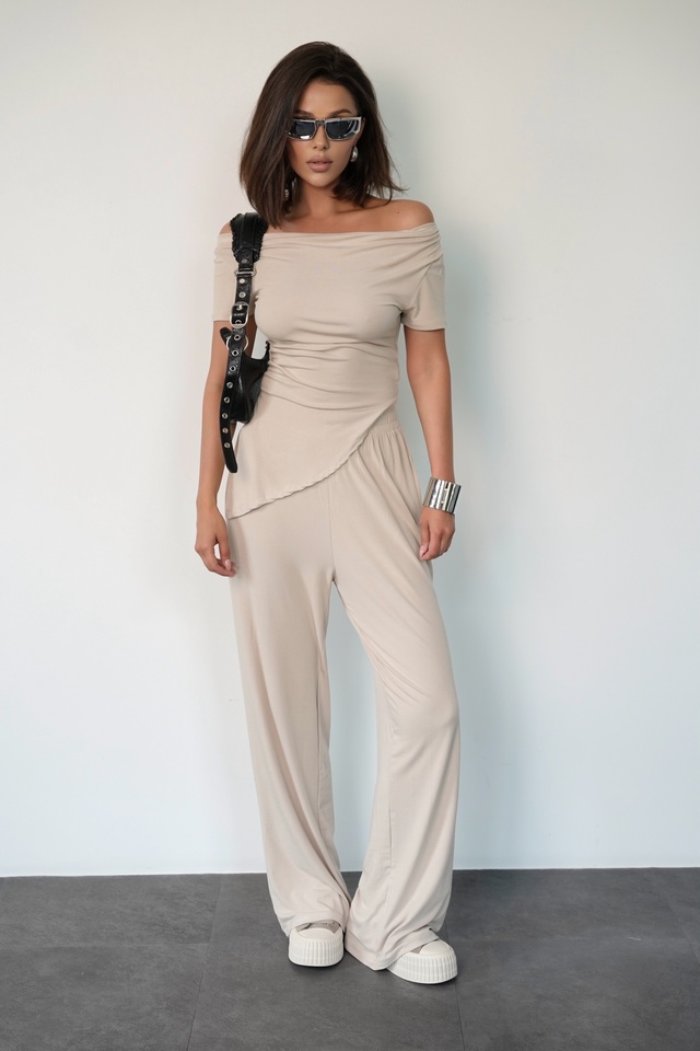 Спортивный костюм 22919293