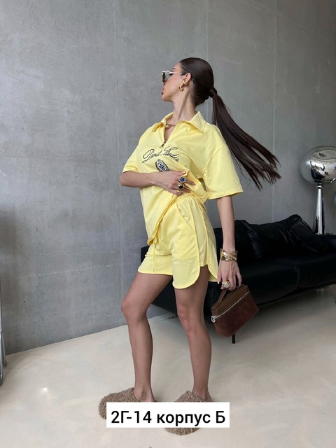 Спортивный костюм 22919835