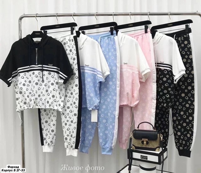 Спортивный костюм 22919849