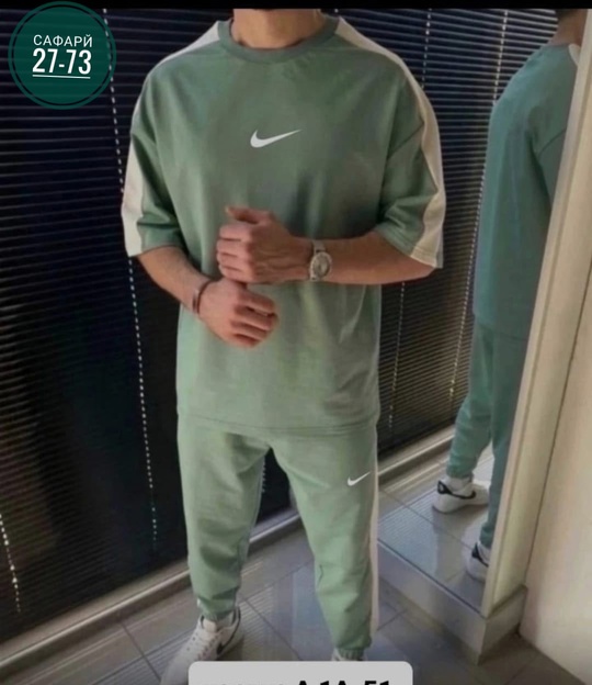 Спортивный костюм 22930558