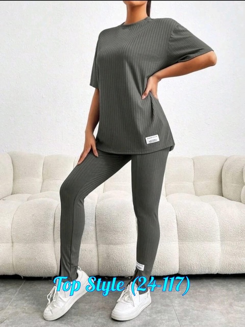 Спортивный костюм 22932504