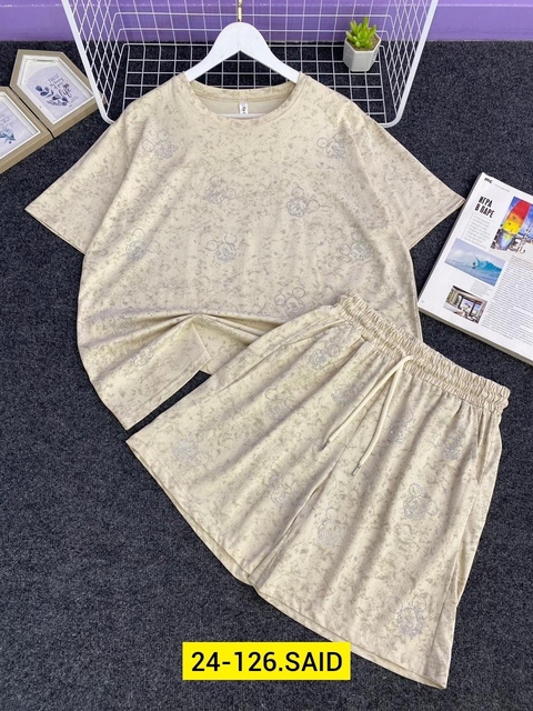 Спортивный костюм 22933640