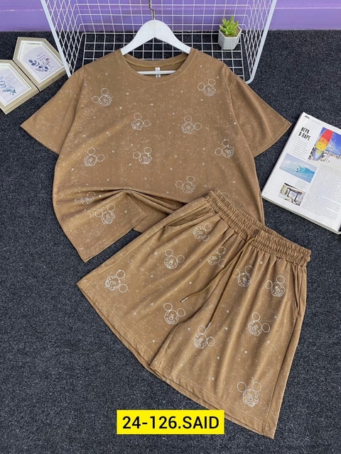 Спортивный костюм 22933640