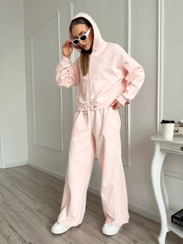 Спортивный костюм 22937782