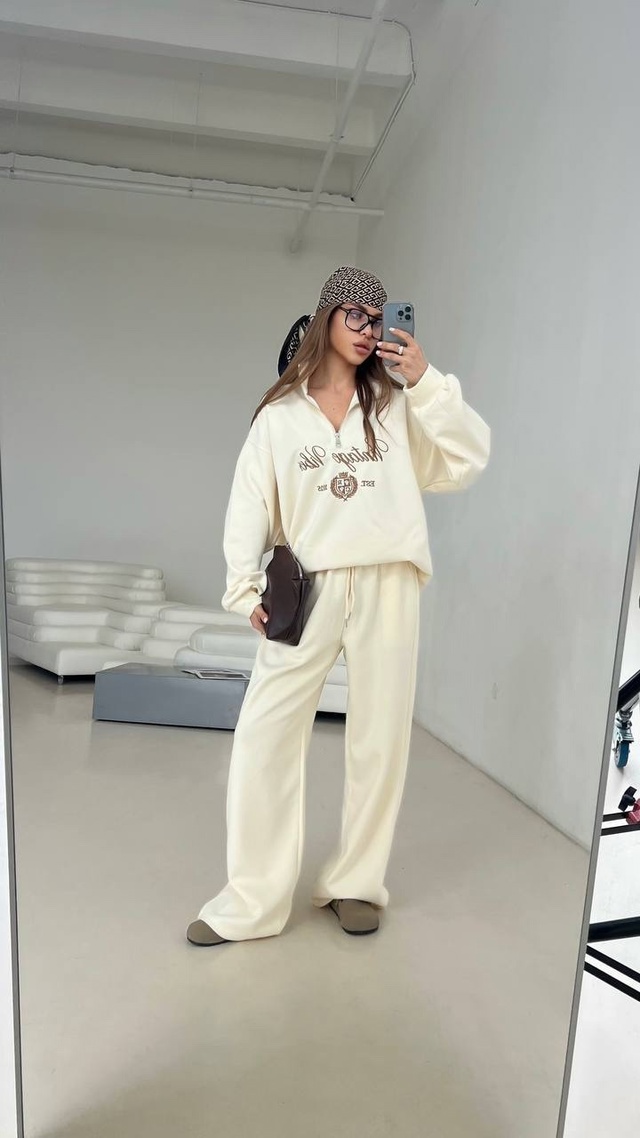 Спортивный костюм 22937779