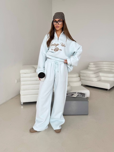 Спортивный костюм 22937778