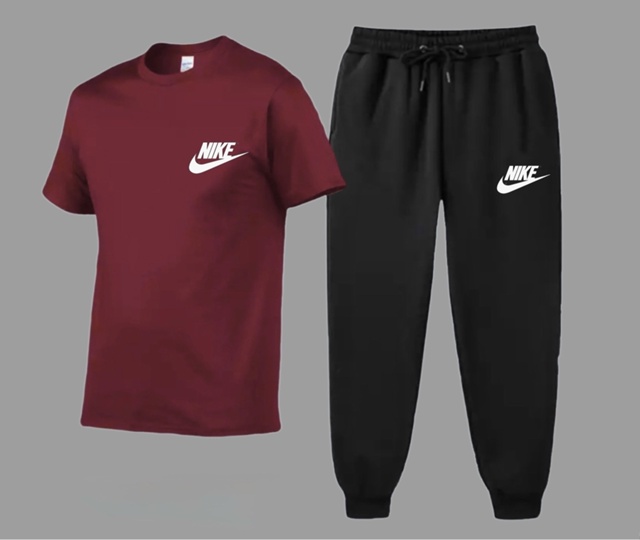 Спортивный костюм 22941883