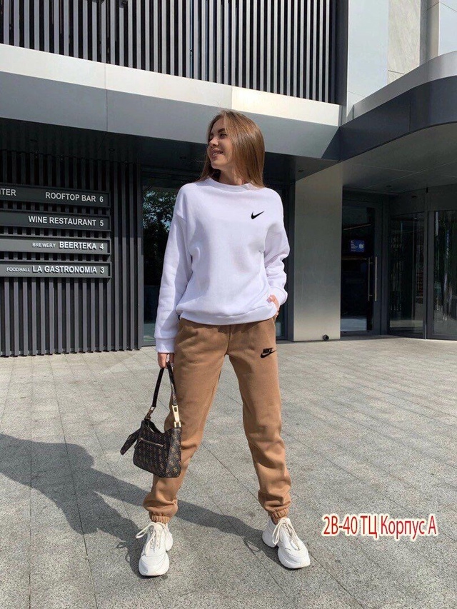 Спортивный костюм 22942302