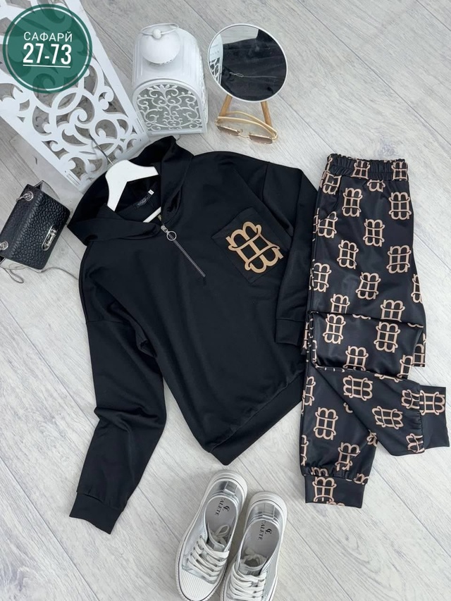 Спортивный костюм 22944021