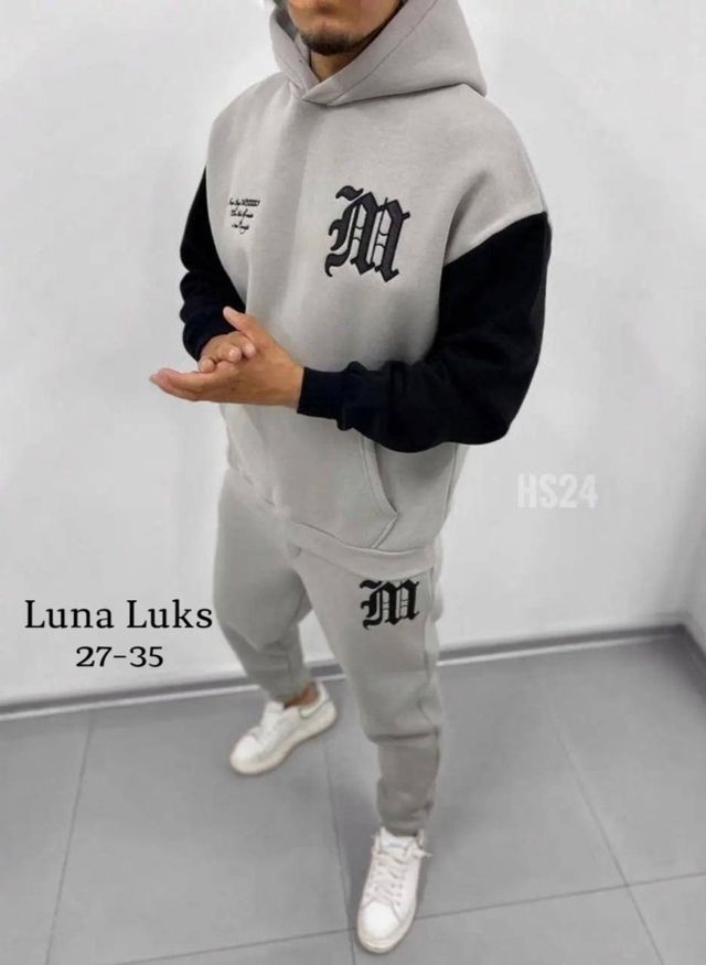 Спортивный костюм 22943354