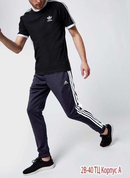 Спортивный костюм 22944935