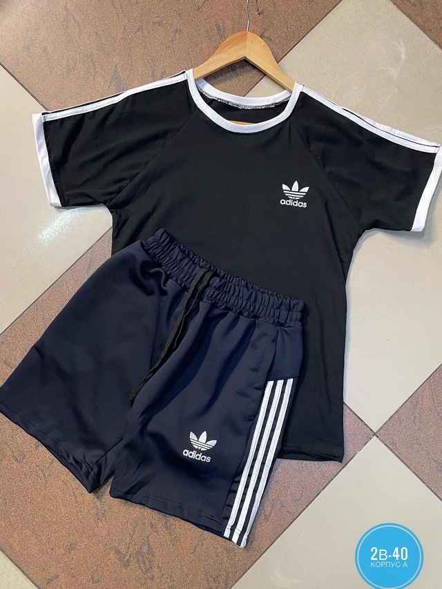 Спортивный костюм 22947767