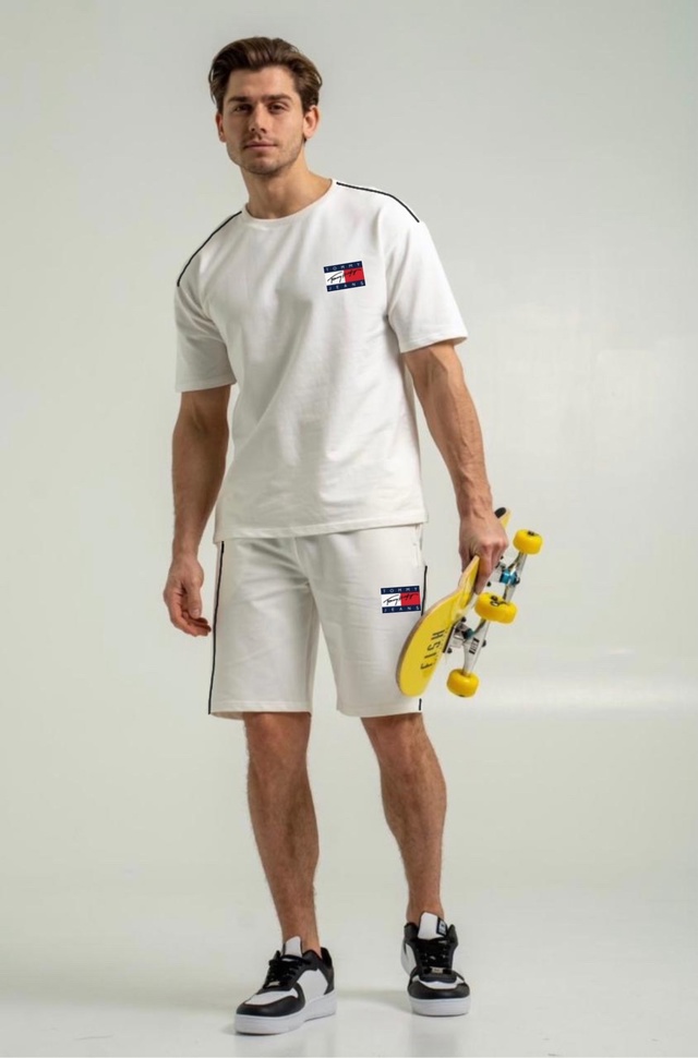 Спортивный костюм 22946517